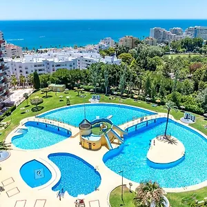 centrico-apartamento-con-terraza-vistas-al-mar-piscinas.es-andalucia.com/